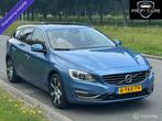 Volvo V60 2.4 D6 AWD Plug-In Hybrid Summum Navi Opendak, Auto's, Automaat, Blauw, Vierwielaandrijving, Lichtsensor