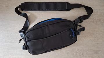 Tomtoc 5,5 liter sling bag ( nieuw staat ) beschikbaar voor biedingen