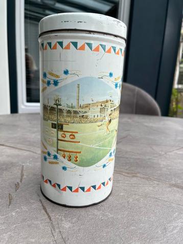 Vintage Van der Meulen beschuitbus beschikbaar voor biedingen