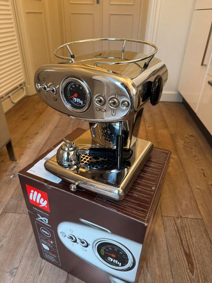 Illy X1 anniversary ground & e.s.e espressomachine, Witgoed en Apparatuur, Koffiezetapparaten, Zo goed als nieuw, Gemalen koffie
