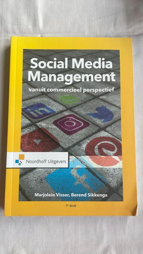 Marjolein Visser - Social Media Management, Boeken, Economie, Management en Marketing, Zo goed als nieuw, Management, Ophalen of Verzenden