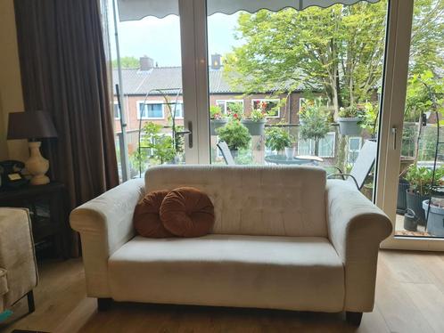 Landelijke brocante 2,5 zits chesterfield Engels style bank, Huis en Inrichting, Banken | Bankstellen, Gebruikt, Tweepersoons