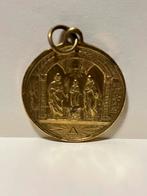 Munt  vintage medaillon messing, Postzegels en Munten, Ophalen, Overige materialen