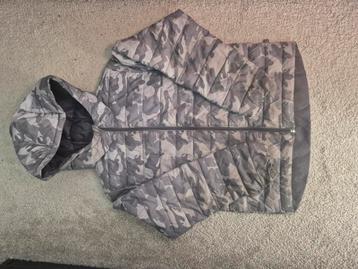 Benetton donzen jas XXL beschikbaar voor biedingen