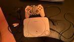 Ps one met controller en kabels, Spelcomputers en Games, Spelcomputers | Sony PlayStation 1, Ophalen of Verzenden, Zo goed als nieuw