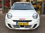 Fiat 600e RED 54 kWh | Carplay | Cruise control | Parkeer se, Auto's, Stof, Gebruikt, 156 pk, Wit