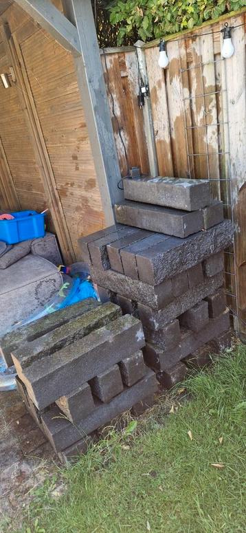 38 stapelstenen antraciet  beschikbaar voor biedingen