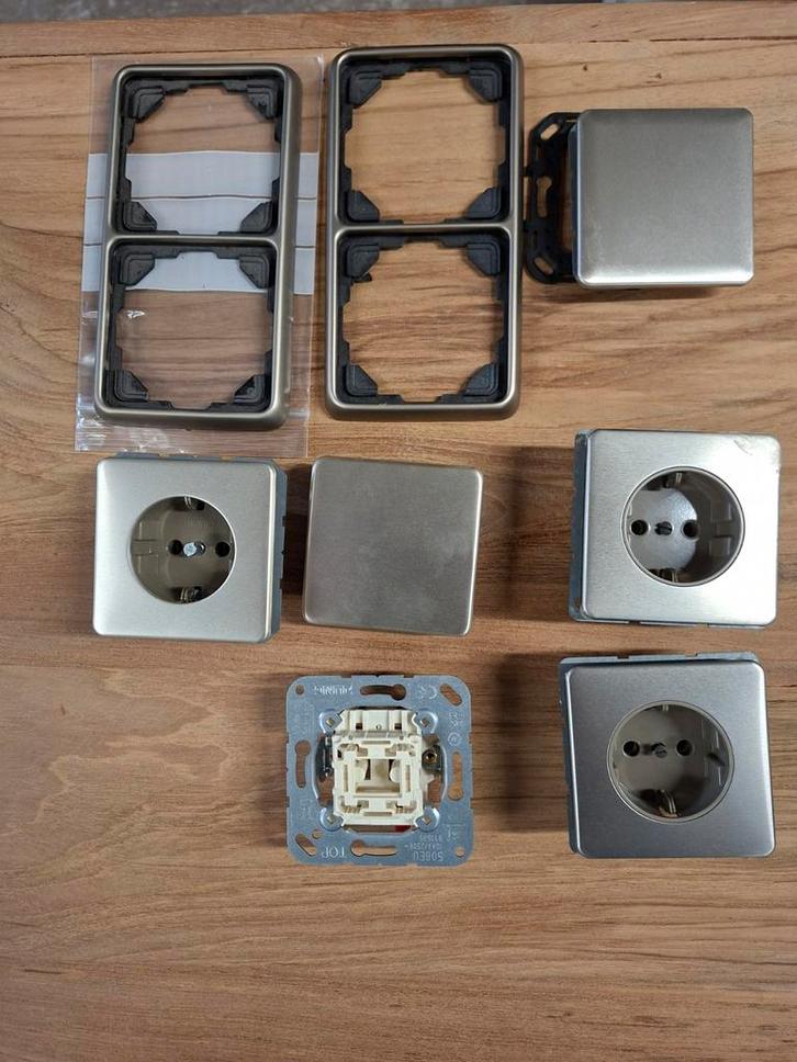 Jung CD500 Brons Schakelmateriaal - Nieuw!, Doe-het-zelf en Verbouw, Elektra en Kabels, Nieuw, Schakelaar, Ophalen of Verzenden