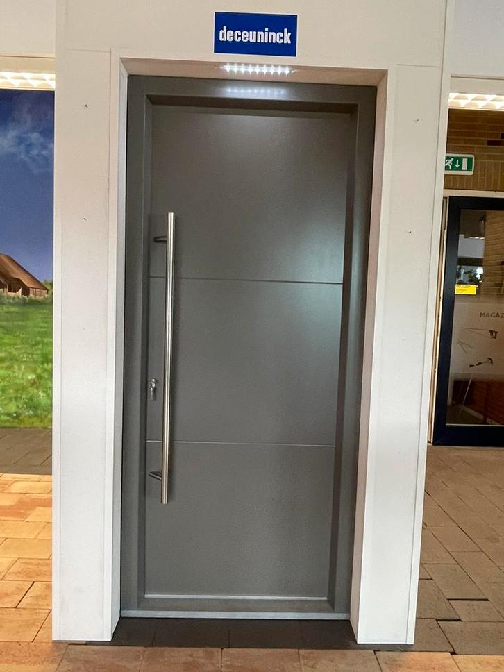 Kunststof voordeur met kozijn NIEUW Deceuninck, Doe-het-zelf en Verbouw, Kozijnen en Schuifpuien, Nieuw, Deurkozijn, Kunststof