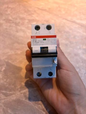 ABB B16 Aardlekautomaat 30mA beschikbaar voor biedingen
