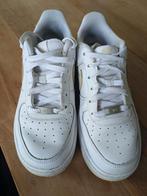 Nike air force 1 maat 38 wit/khaki, Kleding | Dames, Schoenen, Wit, Nike, Ophalen of Verzenden, Sneakers of Gympen