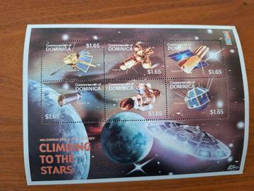 Dominica 2000 Minisheet - Satellieten Ruimtevaart beschikbaar voor biedingen