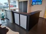 GRATIS ontvangst balie bestaande uit 2 bureau's met ombouw, Huis en Inrichting, Bureaus, Ophalen, Gebruikt, Bureau