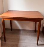 Eettafel walnoot fineer jaren 60 vintage DDR mid century, Ophalen, 50 tot 100 cm, Zo goed als nieuw, Vijf personen of meer