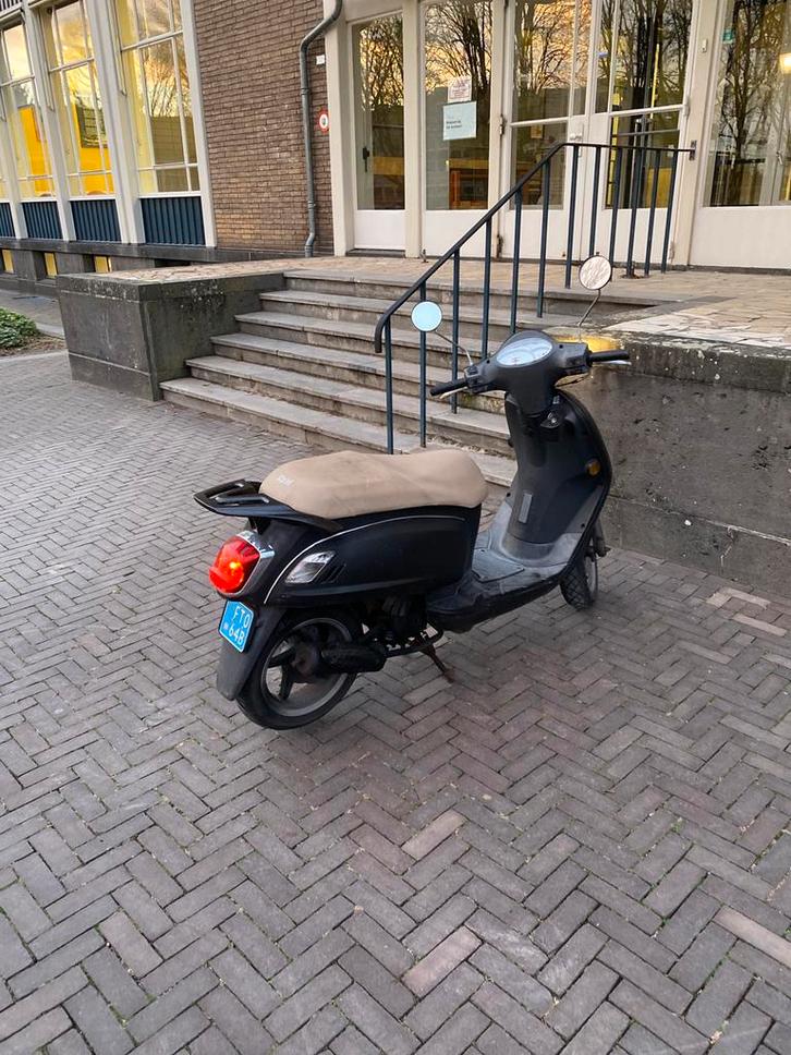 Sym fiddle 2, Fietsen en Brommers, Scooters | SYM, Zo goed als nieuw, Overige modellen, Benzine, Ophalen of Verzenden