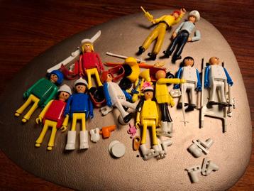 Partij plastic speelgoed poppetjes uit de jaren 70 80 beschikbaar voor biedingen