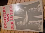 Dochters van dertien -Heleen Crul, Ophalen of Verzenden, Gelezen
