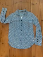 Mooie blauwe(wit/zwart) travelstof blouse Lady Day, L, Kleding | Dames, Lady Day, Maat 42/44 (L), Zo goed als nieuw, Verzenden
