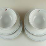 Ikea kerst servies 2 kommen, 4 ontbijtborden, Ophalen of Verzenden, Zo goed als nieuw, Overige stijlen, Aardewerk