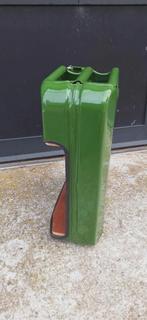 Jerrycan omgebouwd als stoer en uniek kastje😎, ., Ophalen of Verzenden, Zo goed als nieuw, .