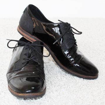 Zeer Mooie Lak Leren 5th Avenue Schoenen (Maat 39) s12 €40,- beschikbaar voor biedingen