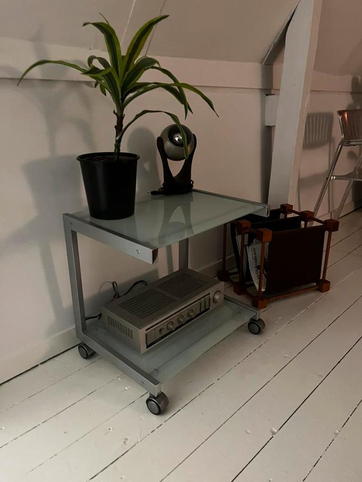 Audio/tv meubel design aluminium - glas, Huis en Inrichting, Tafels | Sidetables, Zo goed als nieuw, 25 tot 50 cm, Rechthoekig