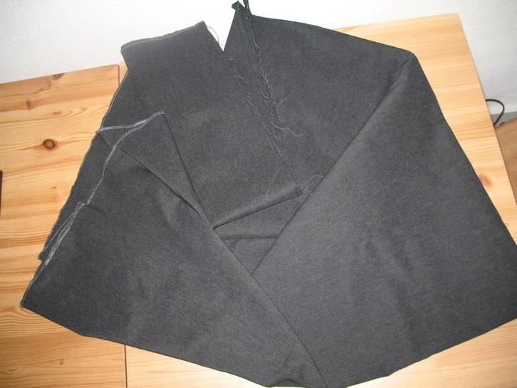 Coupon Stretchy Stof Antraciet 1.50cm x 1.50cm, Hobby en Vrije tijd, Stoffen en Lappen, Nieuw, Overige materialen, 120 cm of meer