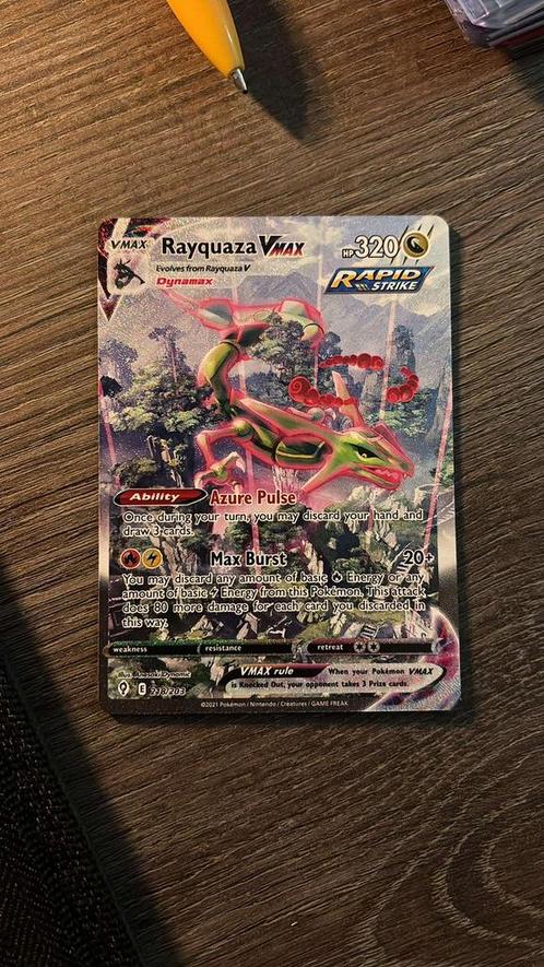 Rayquaza Vmax #218/203 - Evolving Skies, Hobby en Vrije tijd, Verzamelkaartspellen | Pokémon, Zo goed als nieuw, Ophalen of Verzenden