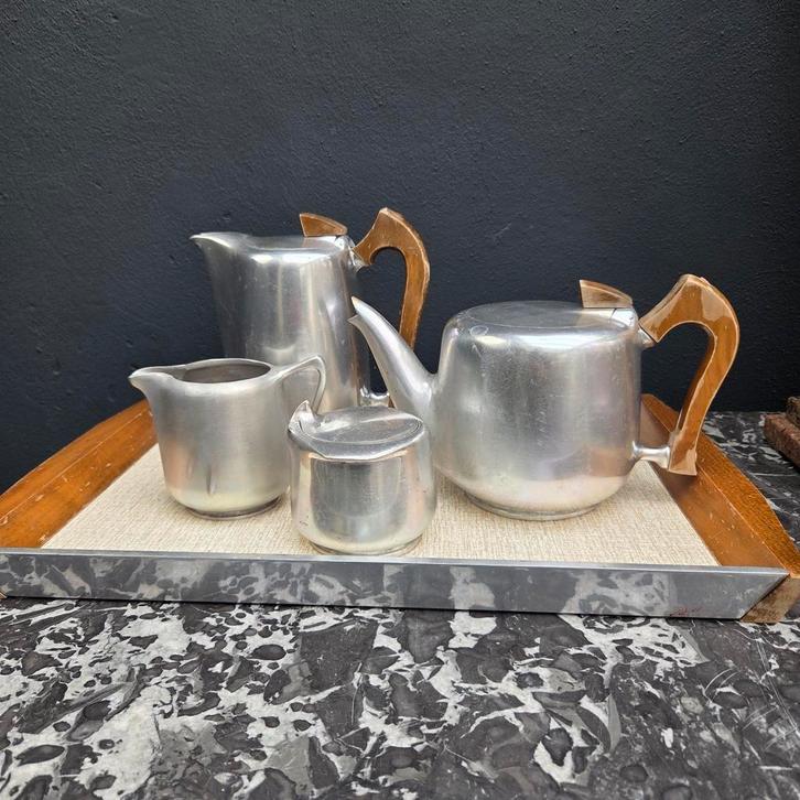 Art Deco Picquot Ware servies, Antiek en Kunst, Antiek | Servies compleet, Ophalen of Verzenden