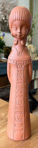 1970 Terracotta Beeld Meisje, gemerkt Goebel, West Germany., Ophalen of Verzenden