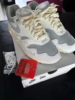 Nike Air Max 1 Patta Waves White MT44, Kleding | Heren, Schoenen, Wit, Ophalen of Verzenden, Sneakers of Gympen, Zo goed als nieuw