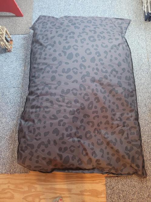 Grijs/zwarte zitzak van Leen Bakker, €10, Huis en Inrichting, Zitzakken, Zo goed als nieuw, Zitzak, Grijs, Ophalen