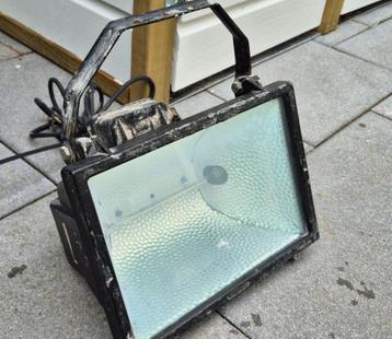 Grote bouwlamp beschikbaar voor biedingen