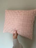Linnen gevlochten kussen - roze, Huis en Inrichting, Woonaccessoires | Kussens, Ophalen of Verzenden, Zo goed als nieuw, Roze