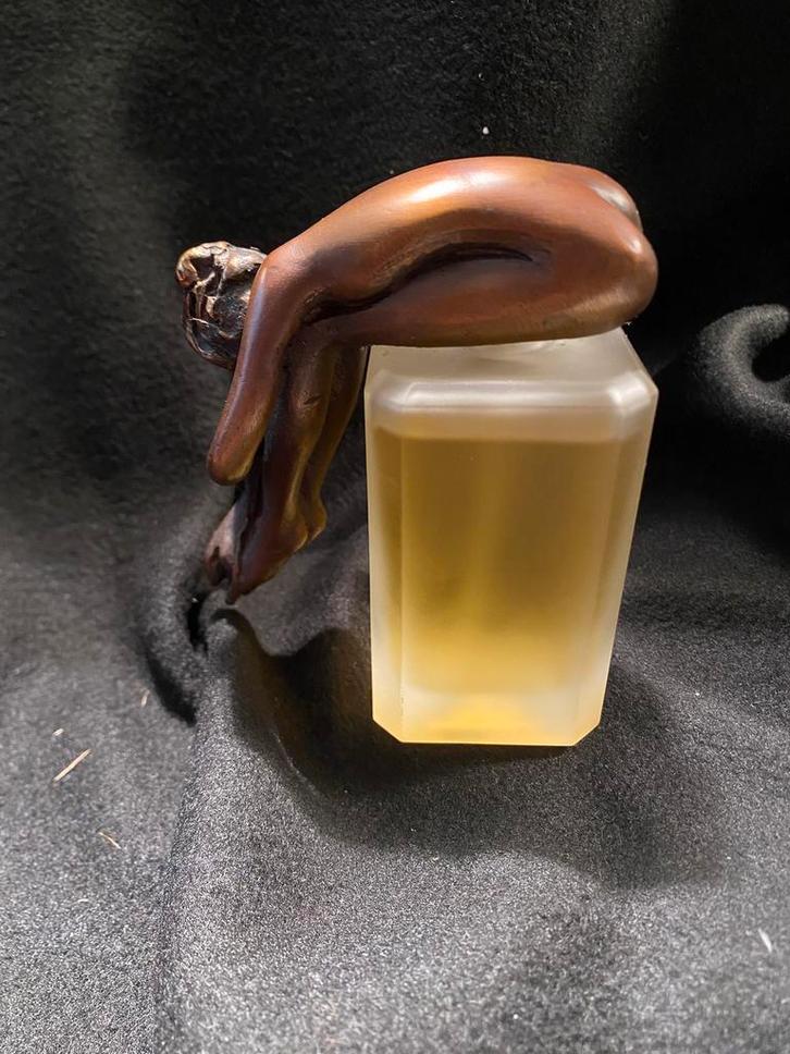 Les Beaux Arts Fiora van Bruno Bruni, Verzamelen, Parfumverzamelingen, Zo goed als nieuw, Parfumfles, Gevuld, Ophalen of Verzenden