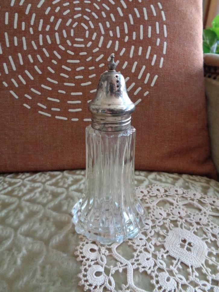 Glazen Suikerstrooier met Zilverkleurige Dop ** Mimosa **, Antiek en Kunst, Antiek | Glas en Kristal, Ophalen of Verzenden