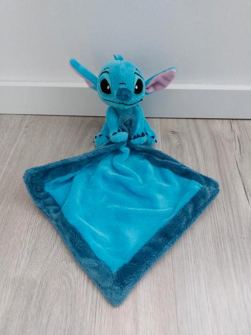 Knuffel knuffeldoekje Disney stitch blauw K9694, Kinderen en Baby's, Speelgoed | Knuffels en Pluche, Zo goed als nieuw, Overige typen
