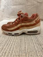 Nike Air Max 95 LX – Dusty Peach / Light Salmon – maat 36, Overige kleuren, Nike, Ophalen of Verzenden, Sneakers of Gympen