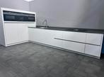Prachtige witte  Hacker Systemat keuken met Siemens en Bora., Huis en Inrichting, Keuken | Complete keukens, Ophalen, Wit, Hoekkeuken