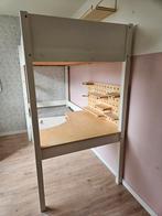 Hoogslaper inclusief lattenbodem, matras en opberg zitbankje, Huis en Inrichting, Woonaccessoires | Spiegels, Ophalen, Zo goed als nieuw