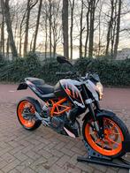 KTM Duke 390 (2015) A2 met Powerparts heel netjes, Motoren, 390 cc, Bedrijf, Minimaal motorrijbewijs A2, 1 cilinder