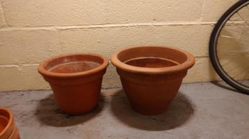 Terracotta 2x Groot beschikbaar voor biedingen