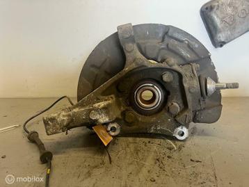 Fusee origineel rechtsvoor Volvo V70 II ('00-'08) 30714272 beschikbaar voor biedingen