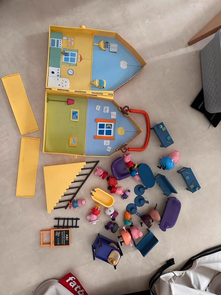 Peppa Pig Huis met Accessoires, Kinderen en Baby's, Speelgoed | Overig, Zo goed als nieuw, Jongen of Meisje, Ophalen of Verzenden