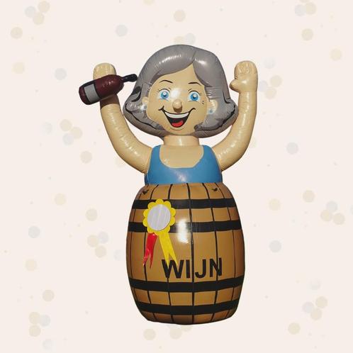 Wijnvat Vrouw - Opblaasfiguur verhuur, Hobby en Vrije tijd, Feestartikelen | Verhuur, Ophalen of Verzenden