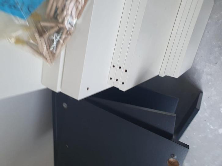 ikea expedit 4x2 vakkenkast WIT incl 2 deurtjes ZWART, Huis en Inrichting, Kasten | Boekenkasten, Gebruikt, 50 tot 100 cm, 100 tot 150 cm