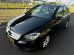 Mercedes B-Klasse 2.0 B200 Automaat 2013 Dealer OH NAP APK, Auto's, 65 €/maand, 1325 kg, Beige, Leder en Stof