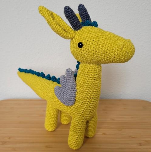 Gehaakte draak Gertrude knuffel, Kinderen en Baby's, Kraamcadeaus en Geboorteborden, Nieuw, Kraamcadeau, Ophalen of Verzenden