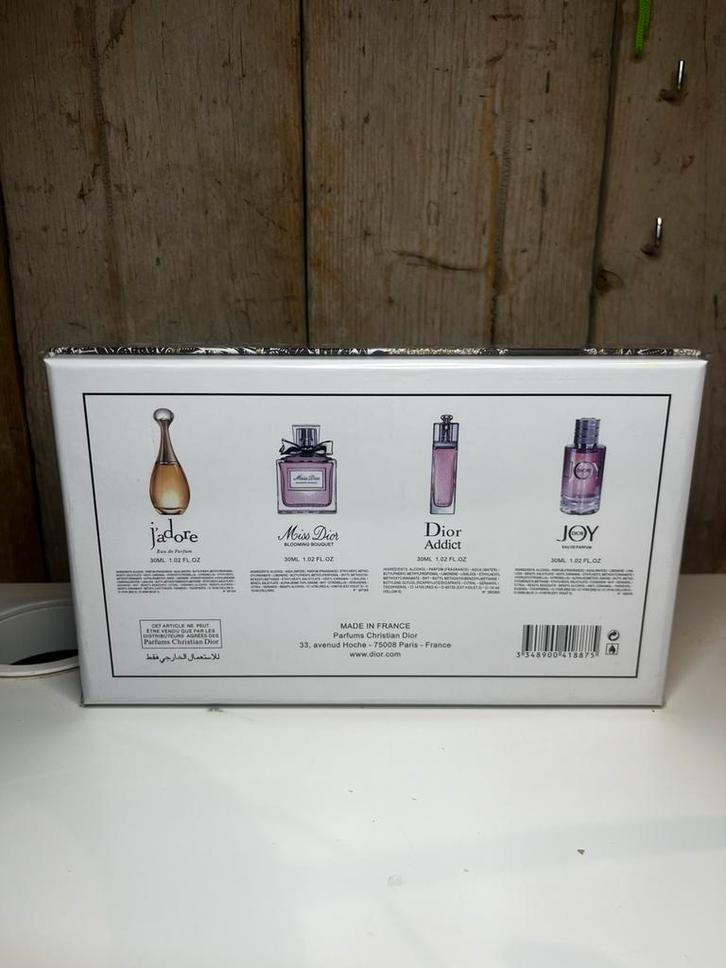 Luxe Dior Parfum Giftset – 4 Miniaturen – Nieuw in Doos, Sieraden, Tassen en Uiterlijk, Uiterlijk | Parfum, Nieuw, Ophalen of Verzenden