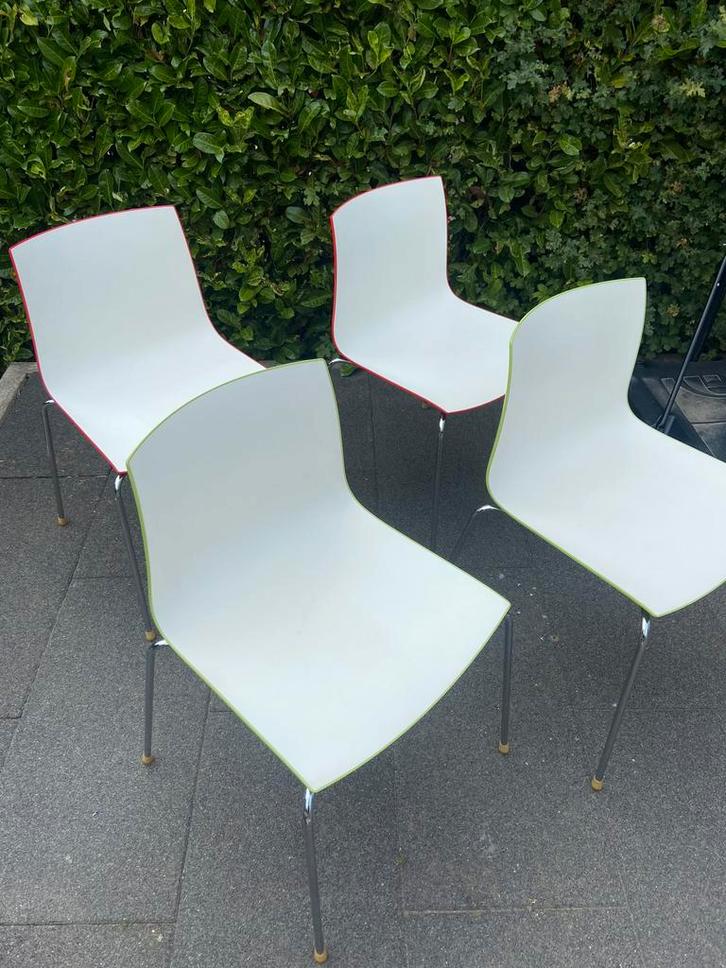 Arper Catifa 46 stoelen rood en limegroen, Huis en Inrichting, Stoelen, Zo goed als nieuw, Twee, Ophalen